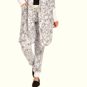 Women’s Theo and Spence Black &‎ White Snake Skin Joggers